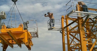 Демонтаж башенного крана в Шарыпово - услуги по демонтажу от Сварной-Шрп от 1550 руб.
